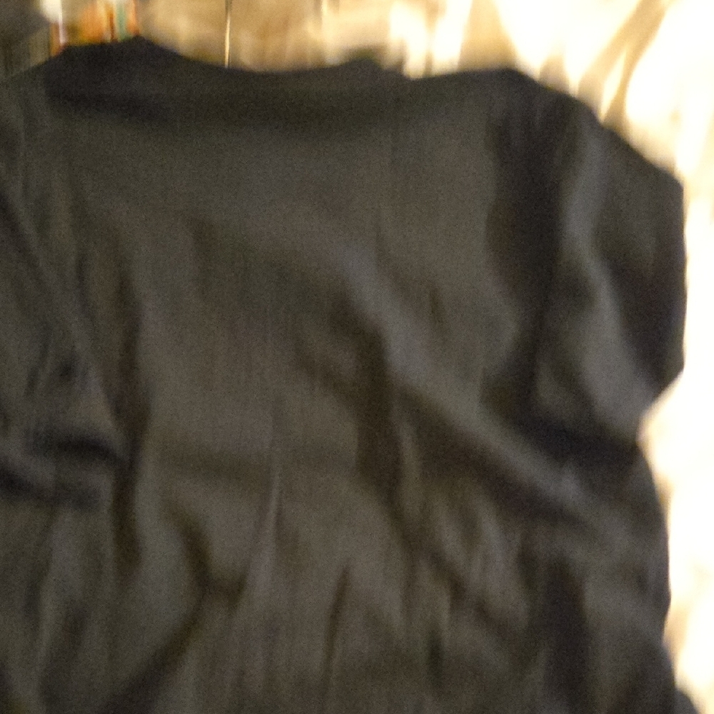 Gildan Black Short Sleeve Tee - Picture 4 of 4